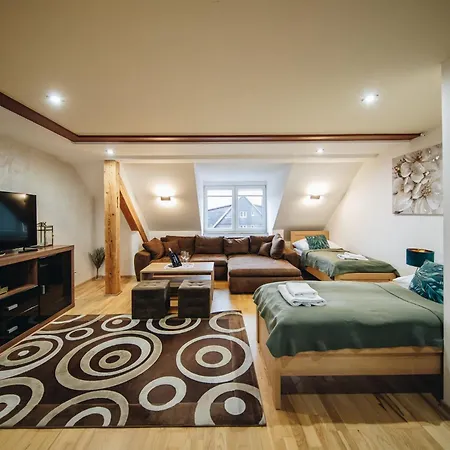 Zora Family Apartment *