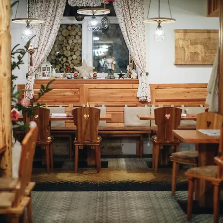 Zora Family * Tátralomnic