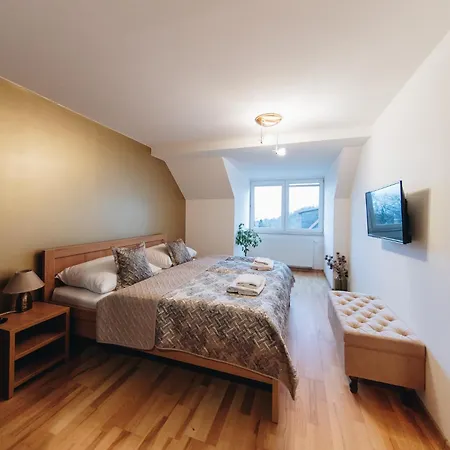 Apartman Zora Family Tátralomnic