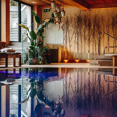 Zora Family Apartman *