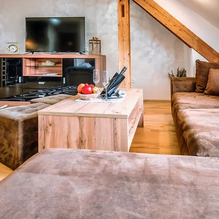 Zora Family Apartment *